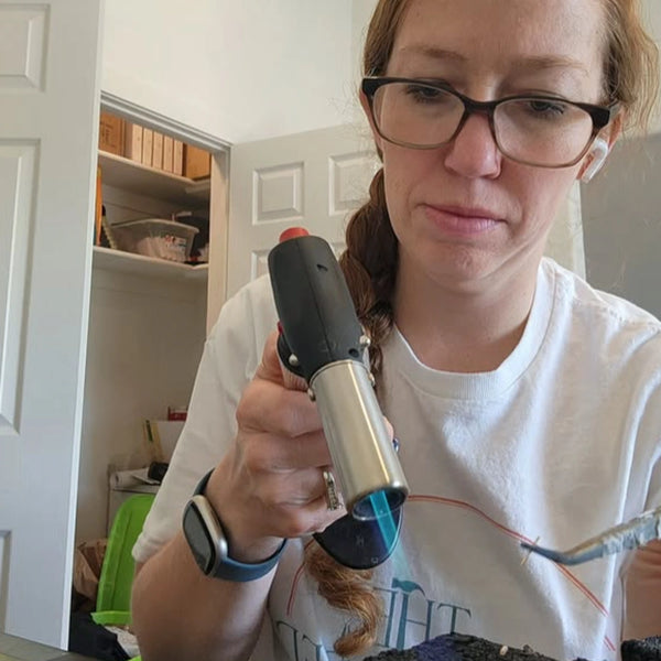 Here are 5 fun facts about me, Heidi — the redhead behind The Redheaded Jeweler!👩‍👧‍👦 Click to read more!