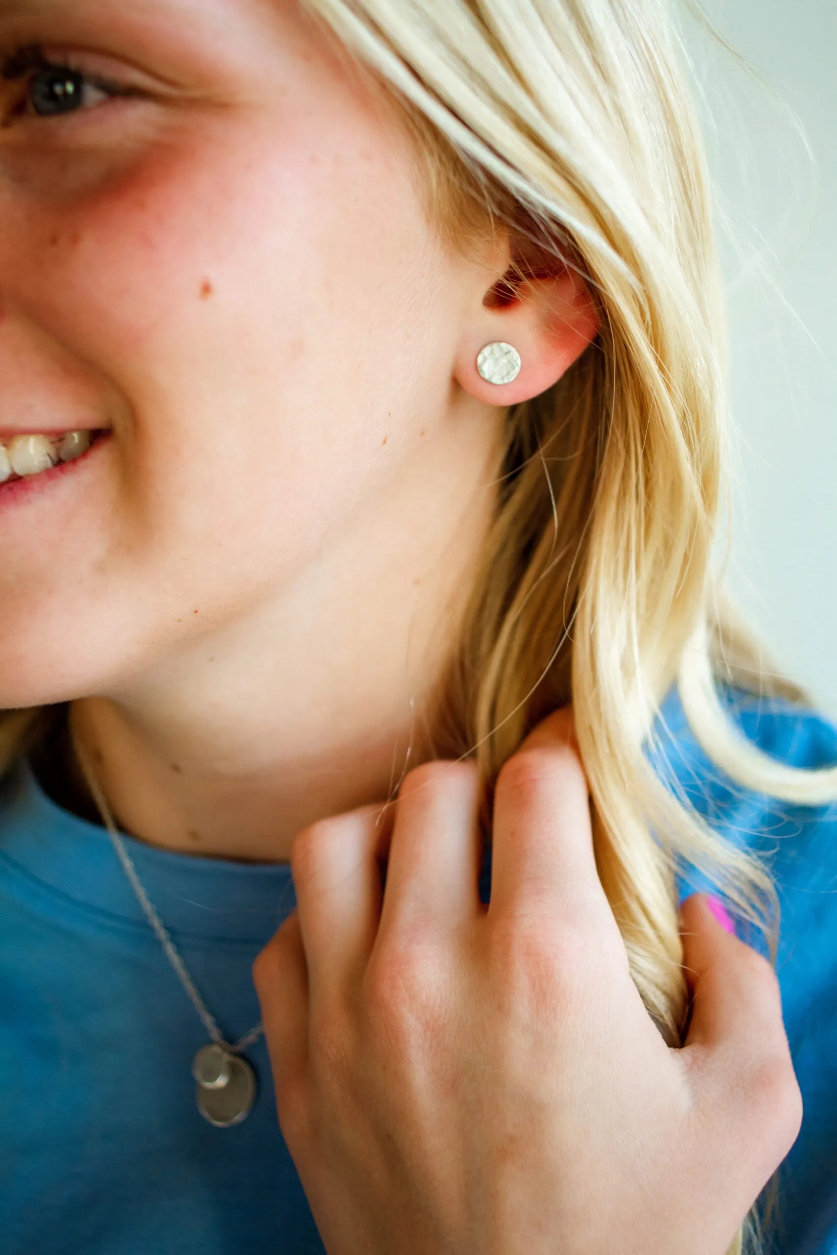 Hammered Circle Studs - Gold Filled